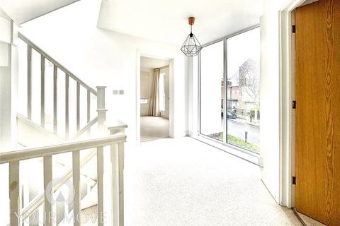 4 bedroom detached house for sale, Liverymen Walk, Kent DA9