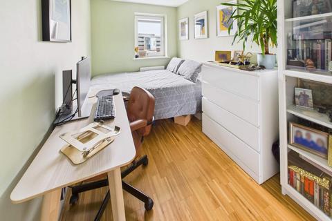 2 bedroom flat for sale, Burford Gardens, Cardiff, Cardiff, CF11