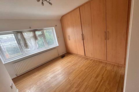 undefined, Bourne Avenue, Hayes UB3