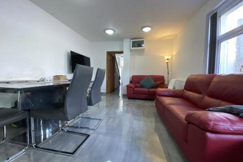 undefined, Richmond Road, Cardiff, CF24