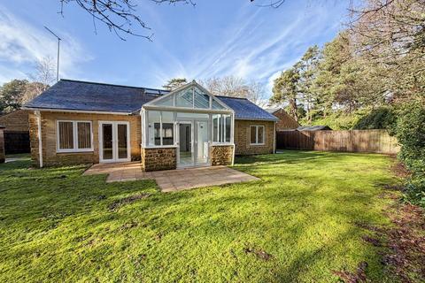 undefined, East Stoke