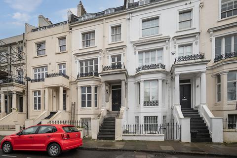 Alma Square, London, NW8