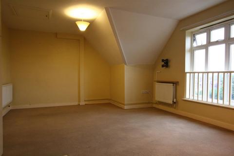 1 bedroom flat for sale, Elbourne House, Horley, Surrey