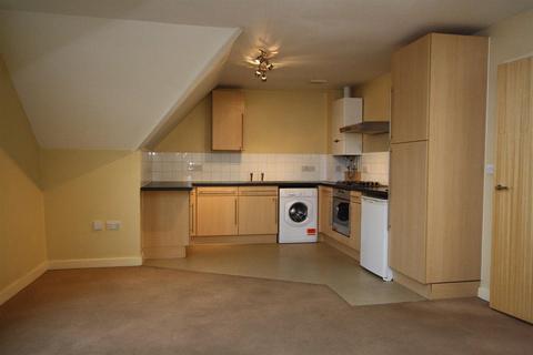 1 bedroom flat for sale, Elbourne House, Horley, Surrey