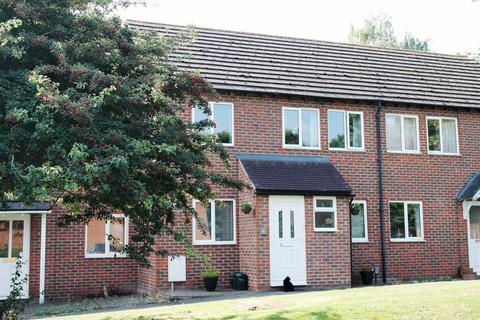 3 bedroom terraced house to rent, Sandringham Road, Didcot