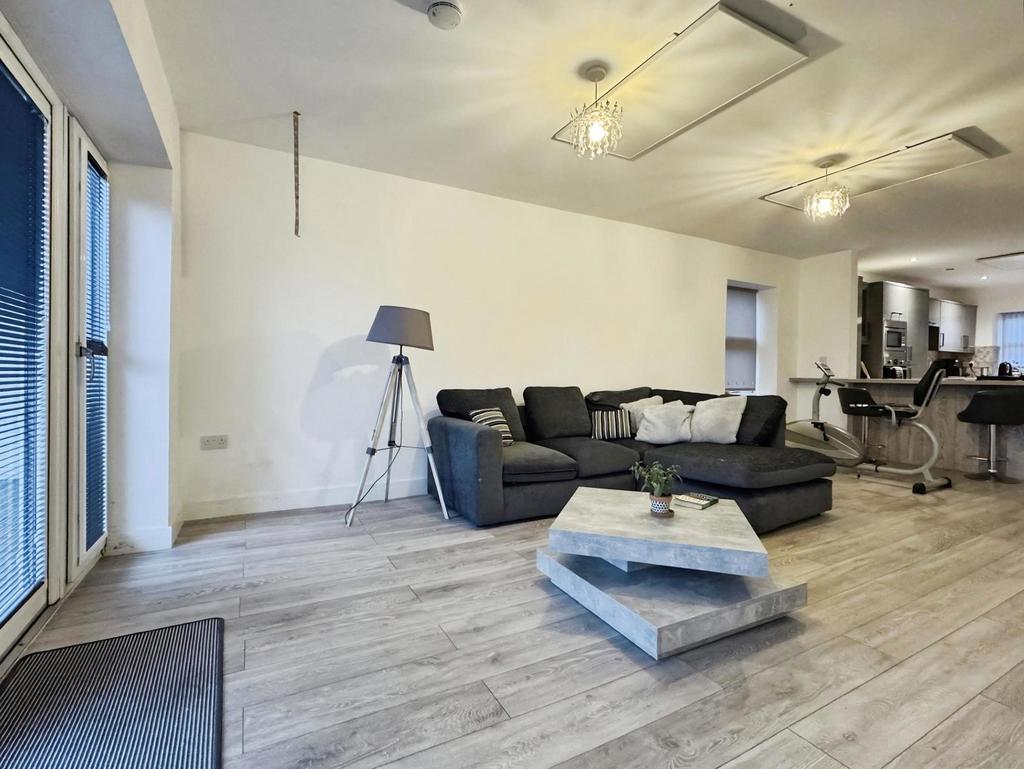 Kitchen/Living Area
