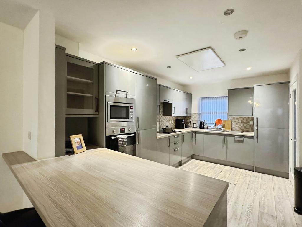 Kitchen/Living Area