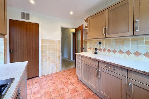 2 bedroom bungalow for sale, Bough Beeches, Burgess Hill