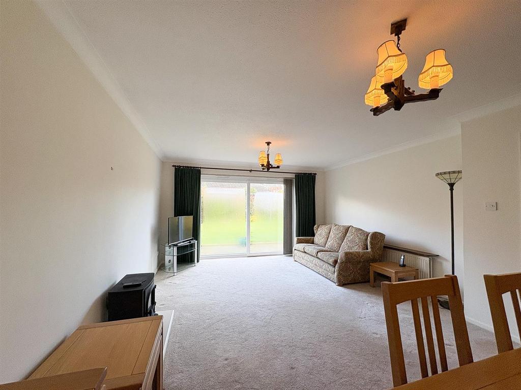 Livingroom-1.jpg
