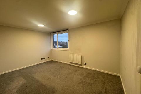2 bedroom flat to rent, Watermead Road, Farlington