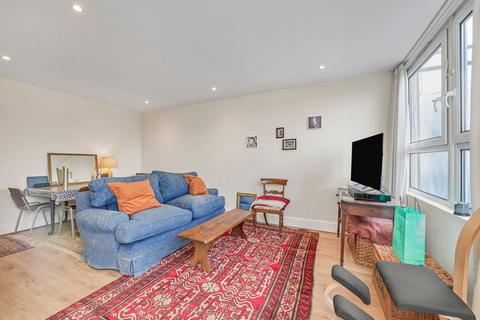 2 bedroom flat to rent, Rosenau Road, Battersea, London, SW11