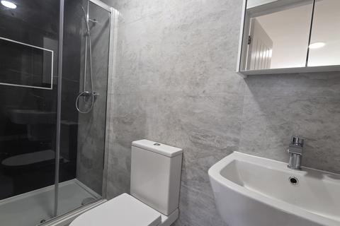 6 bedroom house share to rent, Aldborough Spur, Slough, Berkshire, SL1