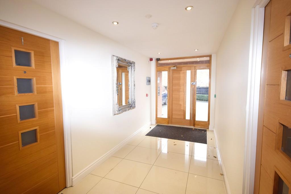 Entrance Hallway (1)