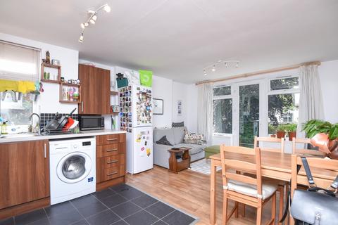 1 bedroom flat to rent, Drewstead Road, Streatham, London, SW16