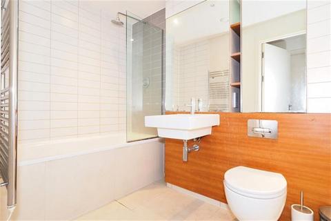 2 bedroom apartment for sale, Regency Court, 8-111 High Road, South Woodford, London, E18