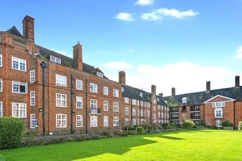 3 bedroom flat for sale, Heathcroft Hampstead Way Hampstead Garden Suburb NW11