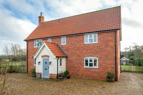 undefined, The Street, Diss IP21