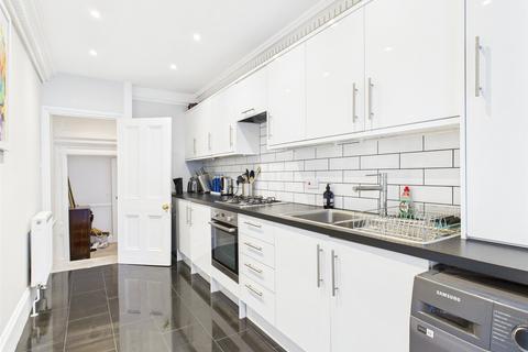 2 bedroom apartment to rent, Adelaide Crescent, Hove, East Sussex, BN3