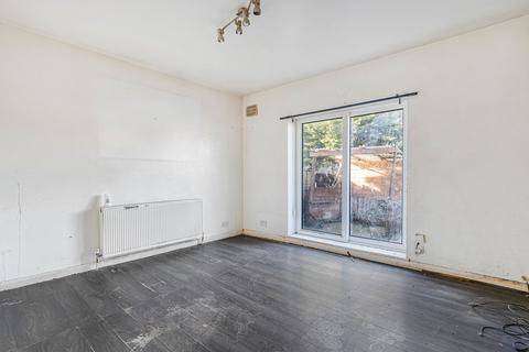 undefined, Lavington Road, Beddington