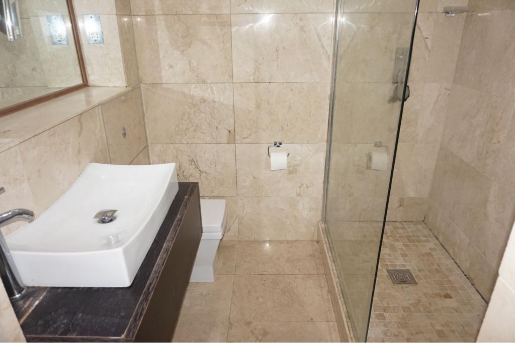 Bathroom ullet road