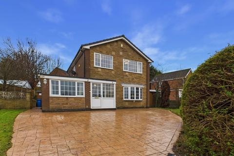 3 bedroom detached house for sale, Cromford Drive, Staveley