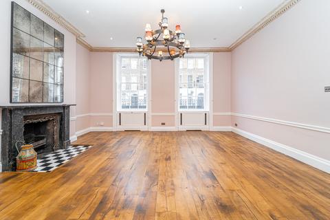 4 bedroom apartment for sale, John Street, Bloomsbury, London, WC1N