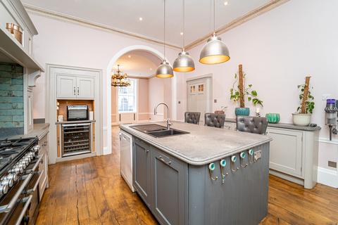 4 bedroom apartment for sale, John Street, Bloomsbury, London, WC1N