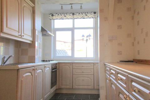 3 bedroom semi-detached house to rent, Seacombe Avenue, Cullercoats, Tyne and Wear, NE30