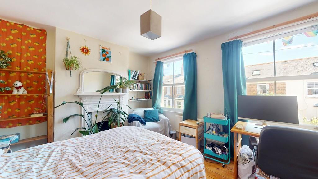 Bedroom 2 - Angle 4