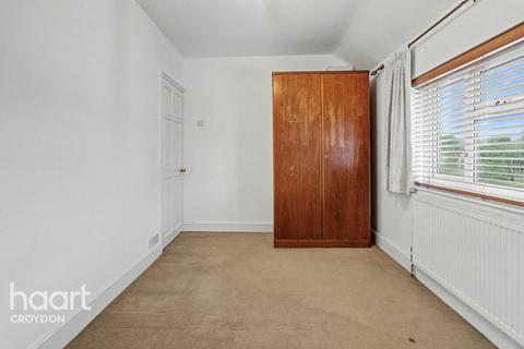 3 bedroom semi-detached house to rent, Cooper Road, Croydon