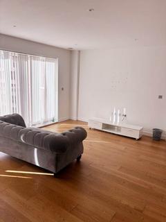 3 bedroom apartment to rent, Lismore Boulevard, London NW9
