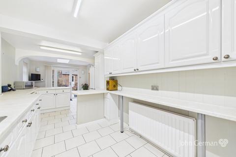 2 bedroom detached house for sale, The Green Road, Ashbourne