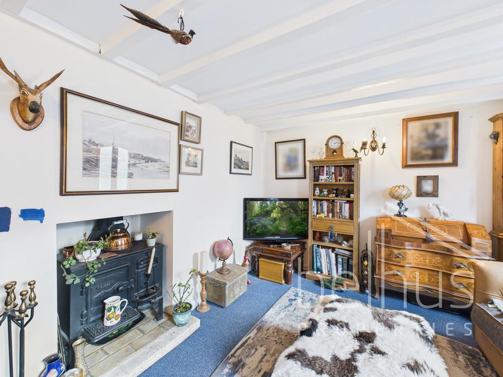 Sitting Room 004
