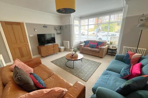 4 bedroom detached house for sale, Vale Road, Alexandra Park