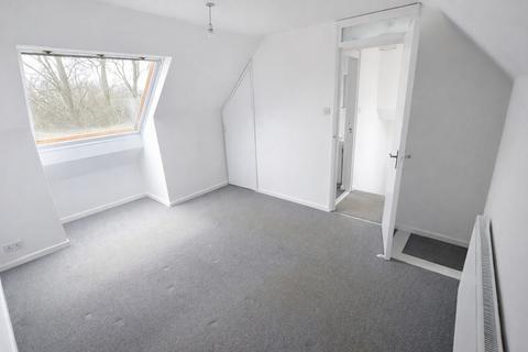 1 bedroom maisonette to rent, Redhall Close