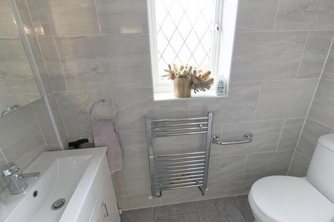 3 bedroom semi-detached house for sale, Firestone Close, Leicester