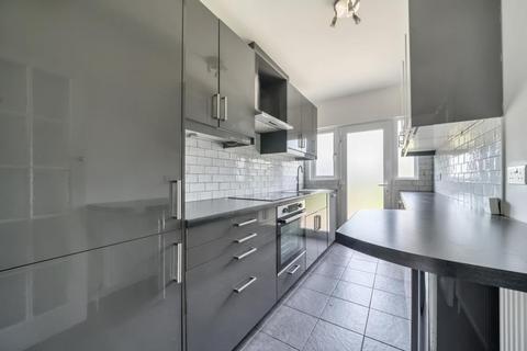 3 bedroom semi-detached house to rent, Cannonbury Avenue