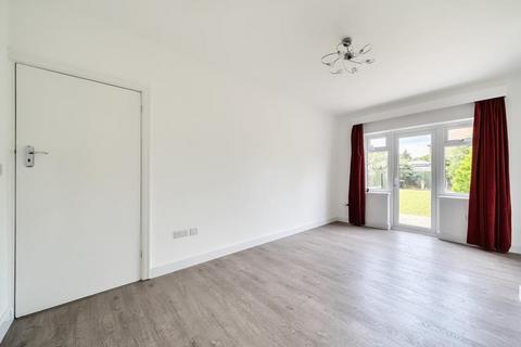 3 bedroom semi-detached house to rent, Cannonbury Avenue