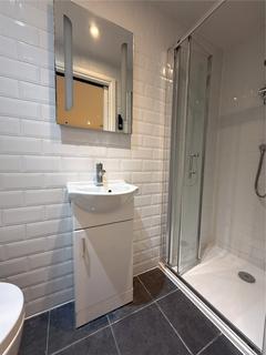 undefined, Queens Road, Weybridge, Surrey, KT13