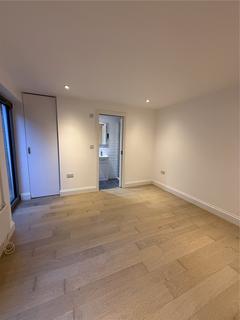 undefined, Queens Road, Weybridge, Surrey, KT13