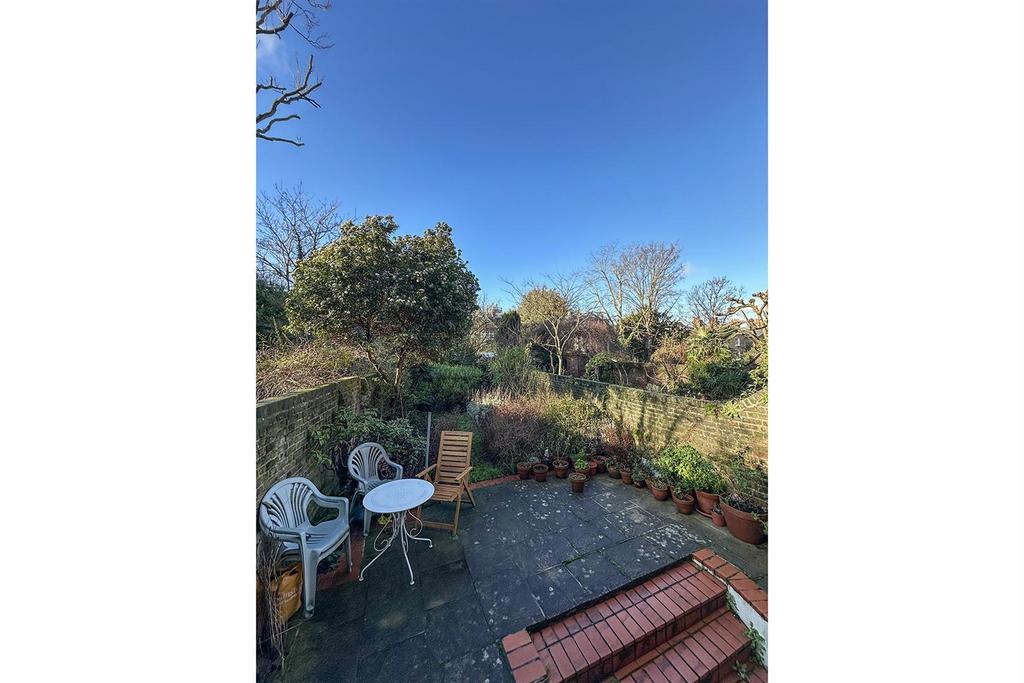 80 Camberwell Grove - back garden - 1.jpg