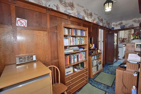4 bedroom semi-detached house for sale, Rimington Avenue, Richmond