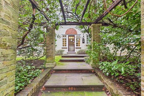 undefined, Ivy Drive, Surrey GU18