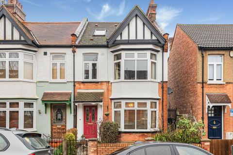 Heath Road,  West Harrow Village