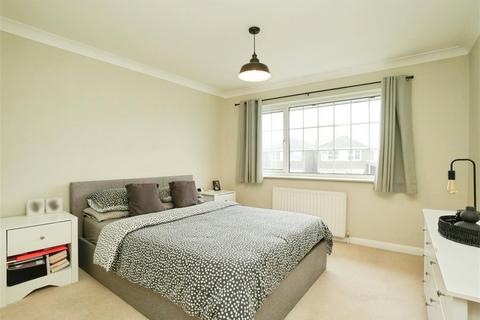 2 bedroom end of terrace house for sale, Netherwindings, Haxby, York, YO32 3FB