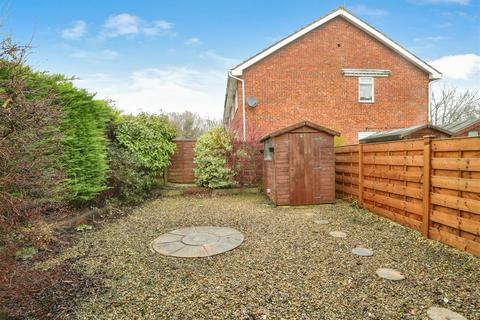 2 bedroom end of terrace house for sale, Netherwindings, Haxby, York, YO32 3FB