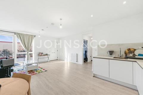 2 bedroom apartment to rent, Hayes Village, Hayes, London, UB3
