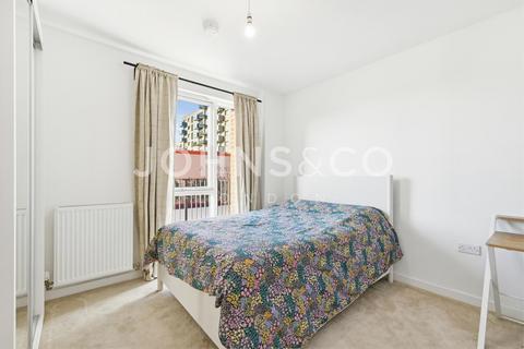 2 bedroom apartment to rent, Hayes Village, Hayes, London, UB3