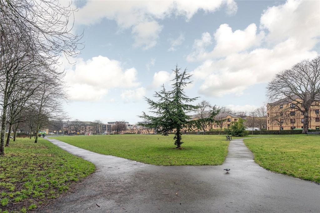 Montgomery St Park