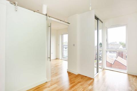 1 bedroom flat for sale, Shearwater Drive, Hendon, London, NW9